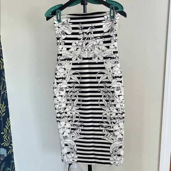 Express Black & White Floral Striped Strapless Bodycon Dress Size 4 - Picture 2 of 8